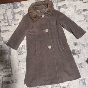 Vintage Martins Miss Marleigh Elegant Taupe Wool Coat with Fur Collar